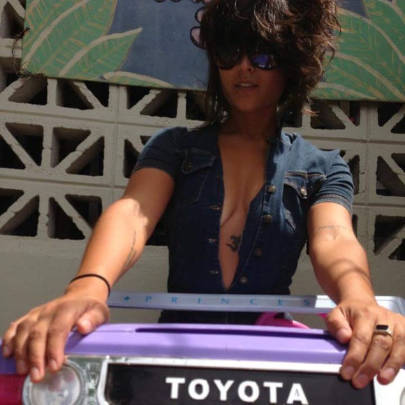 Meet your Posher, Laura - Picture 8 of 8